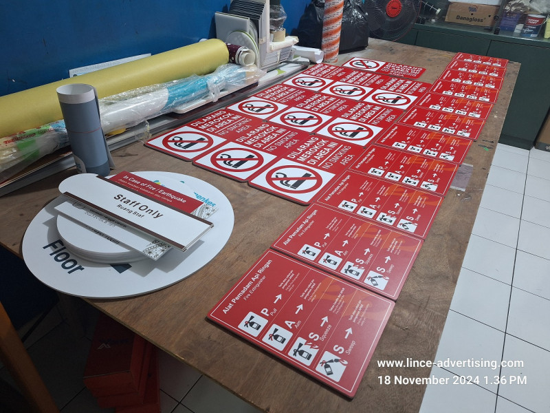 Akrilik Custom _ Nama Ruangan