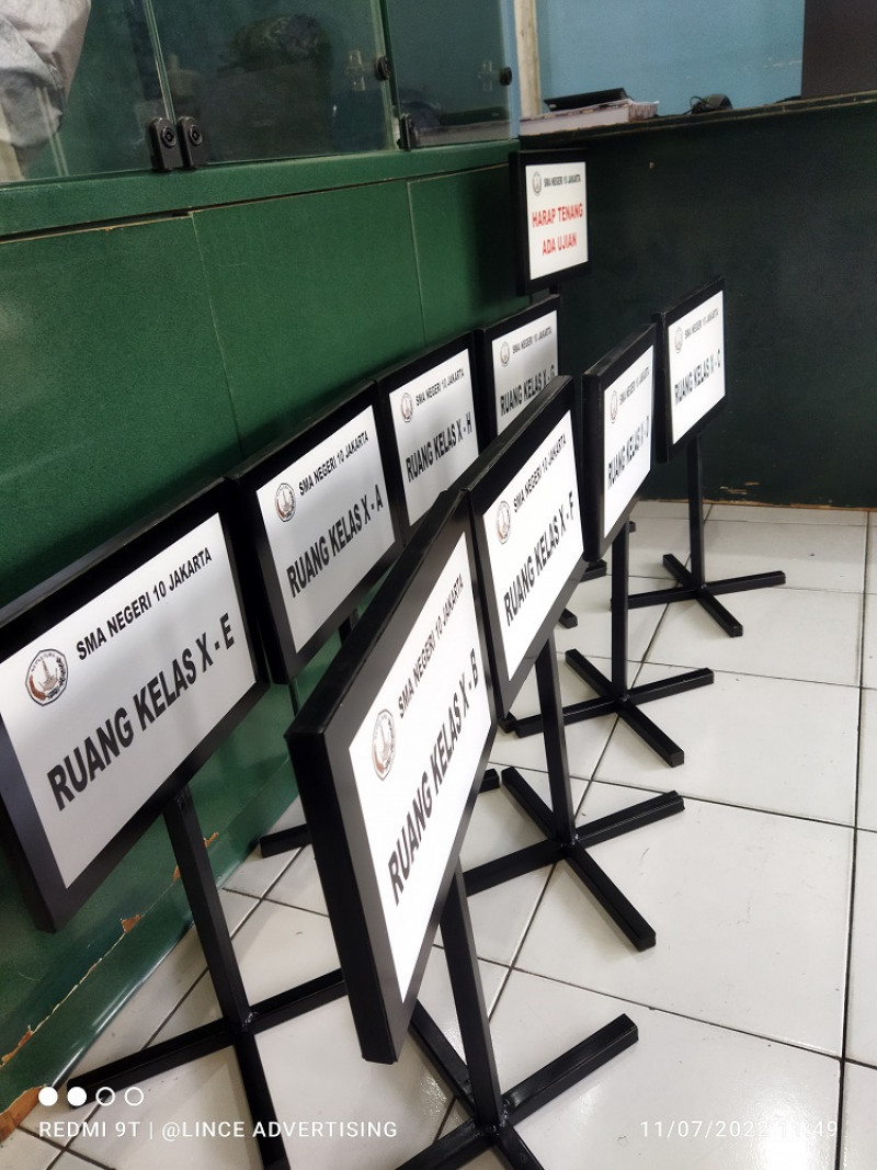 Signage Custome _ Standing sign