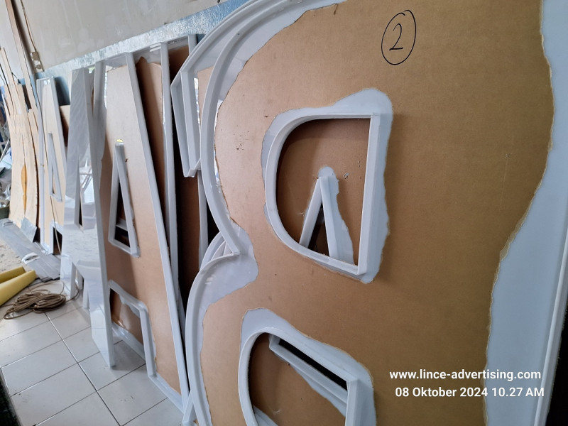 Letter Box Akrilik