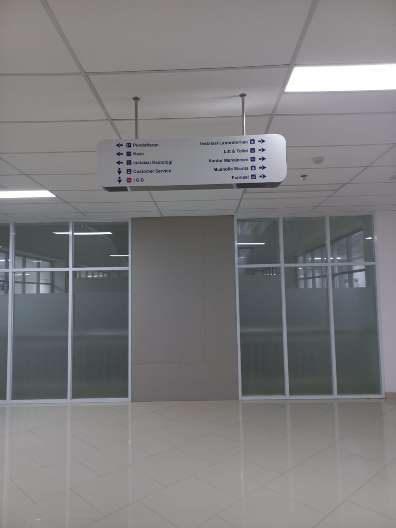 Hanging Directional Sign ( stainless mirror )
