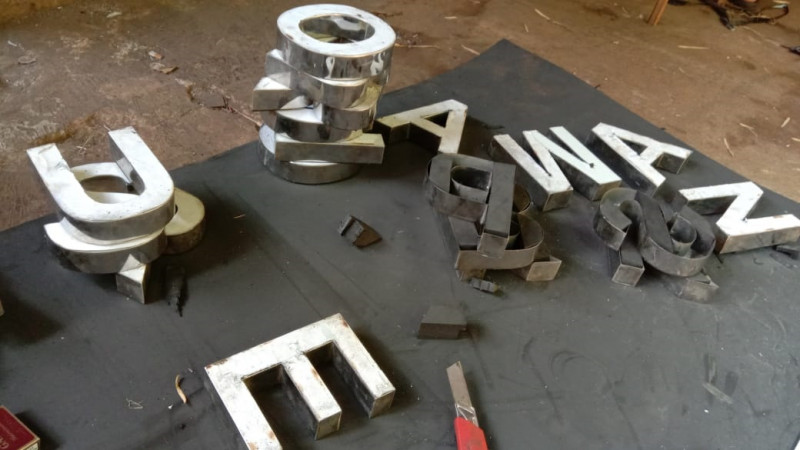 Letter Stainless Mirror