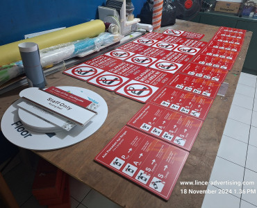 Akrilik Custom _ Nama Ruangan