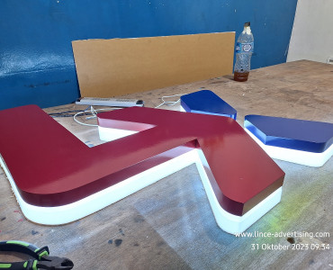 Letter Backlite